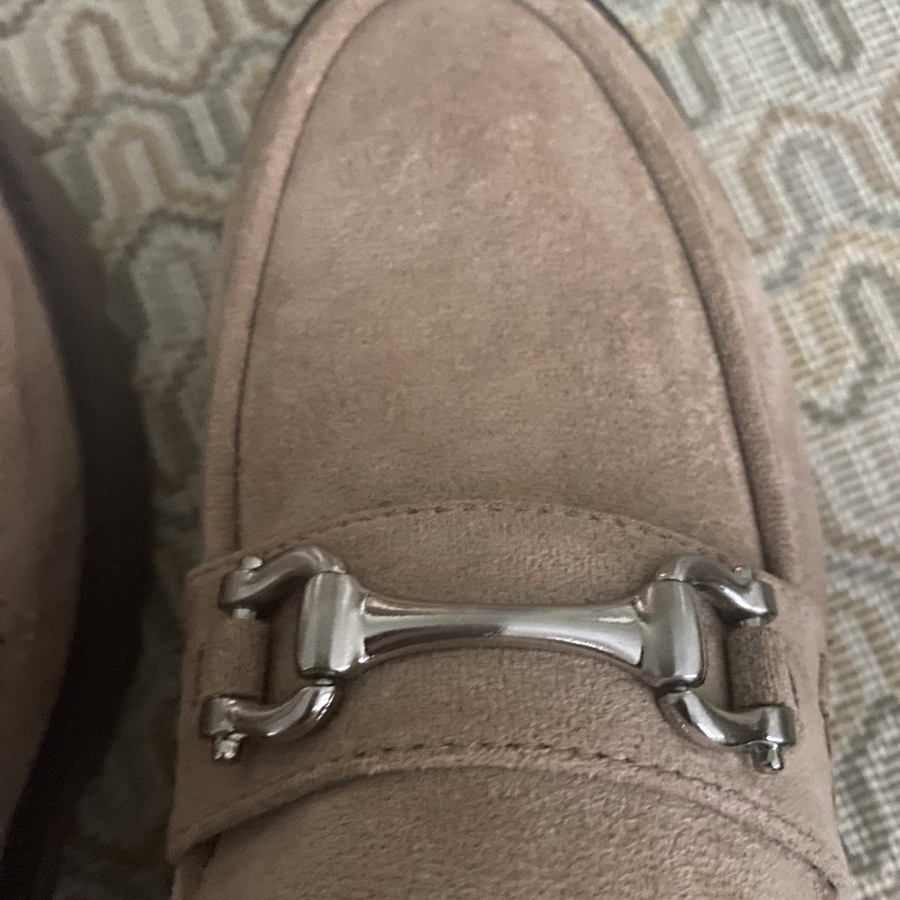 Tan suede loafers - Picture 4 of 6